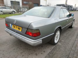 Mercedes w124 coupe 300ce 1988 (5)